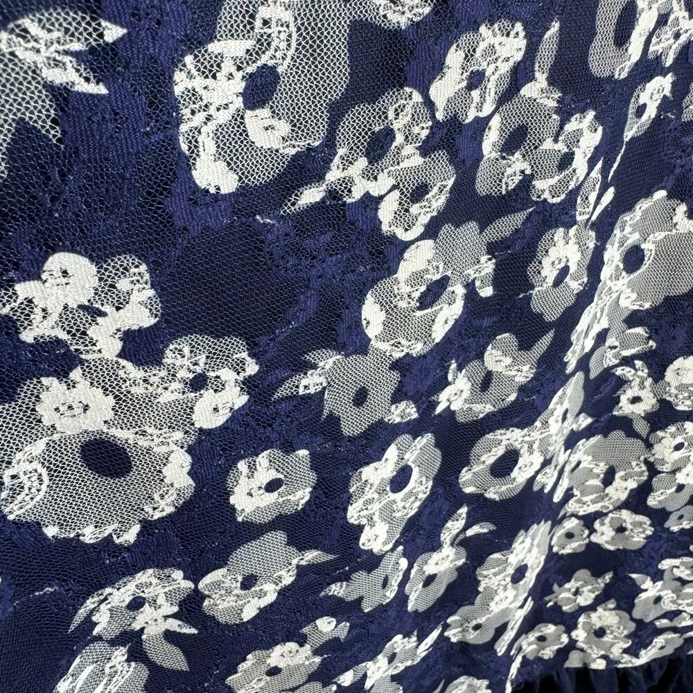 Simply Aster By Firmiana NWT Navy Blue Floral 3/4 Sleeve Ruffled‎ Blouse Size 2X - Picture 3 of 9